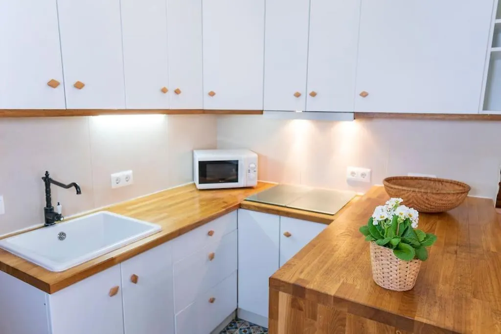 3 Bedrooms City Center And Beach مالقة 0*,