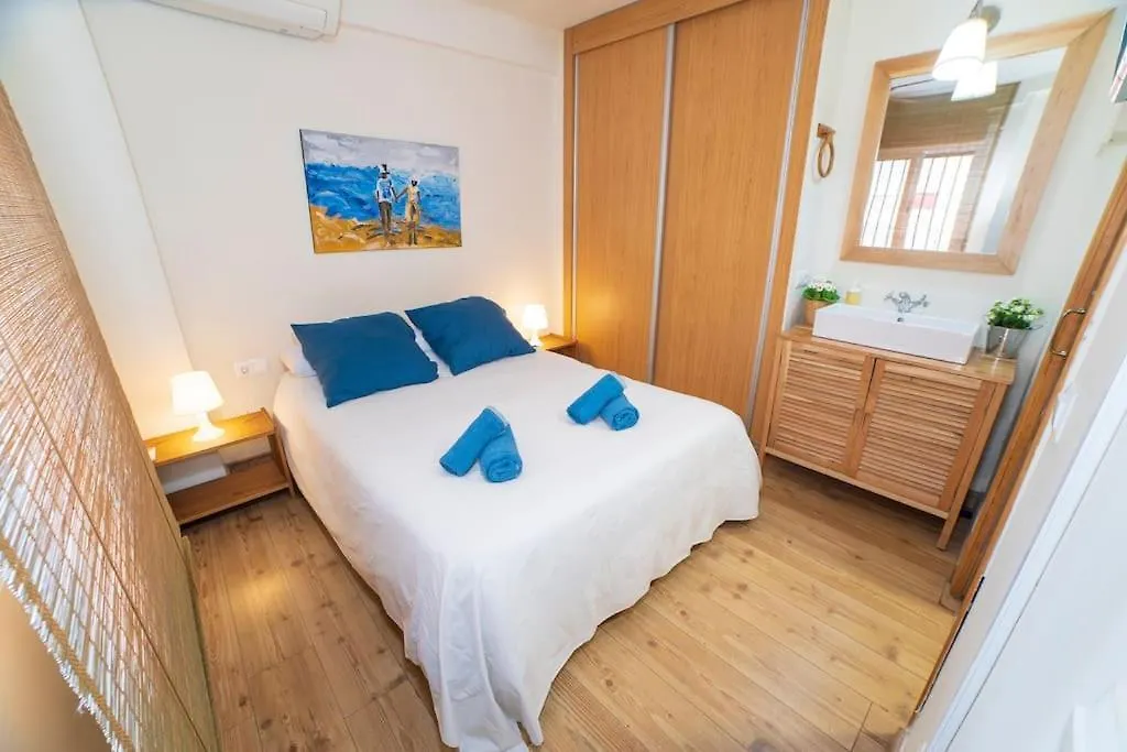 Apartment 3 Bedrooms City Center And Beach Malaga